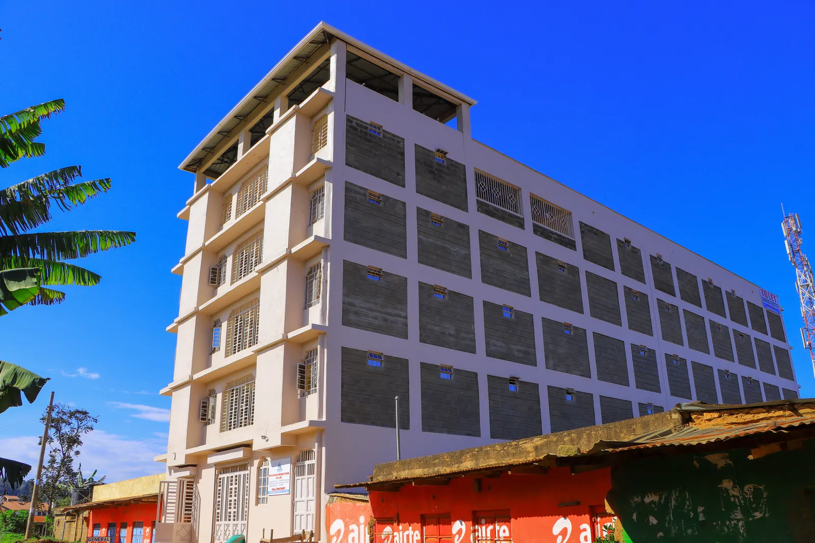 Summit Towers photo 2