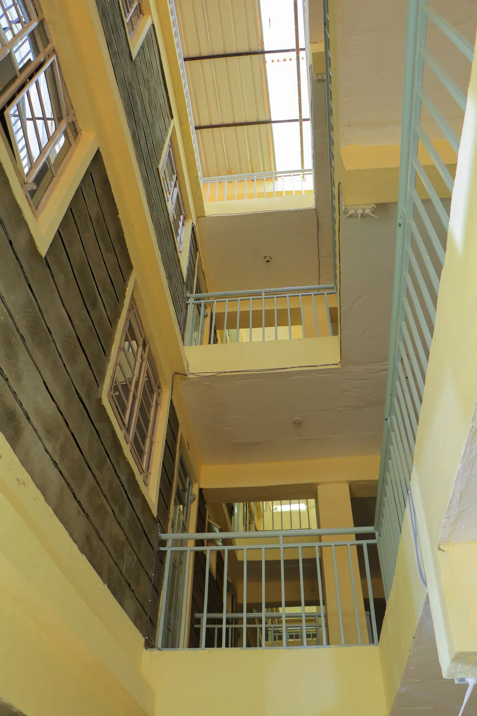 Summit Towers photo 12