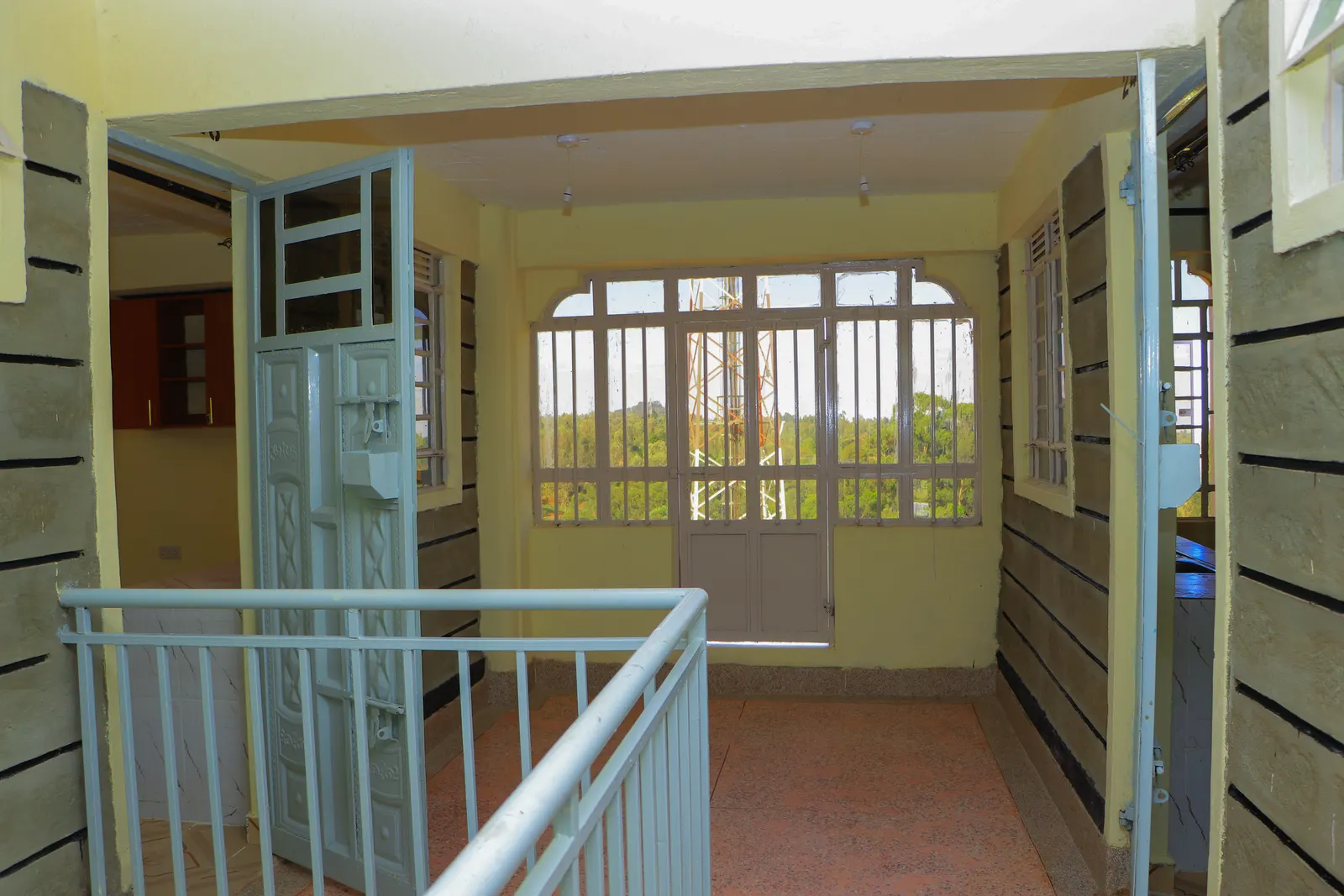 Summit Towers photo 22