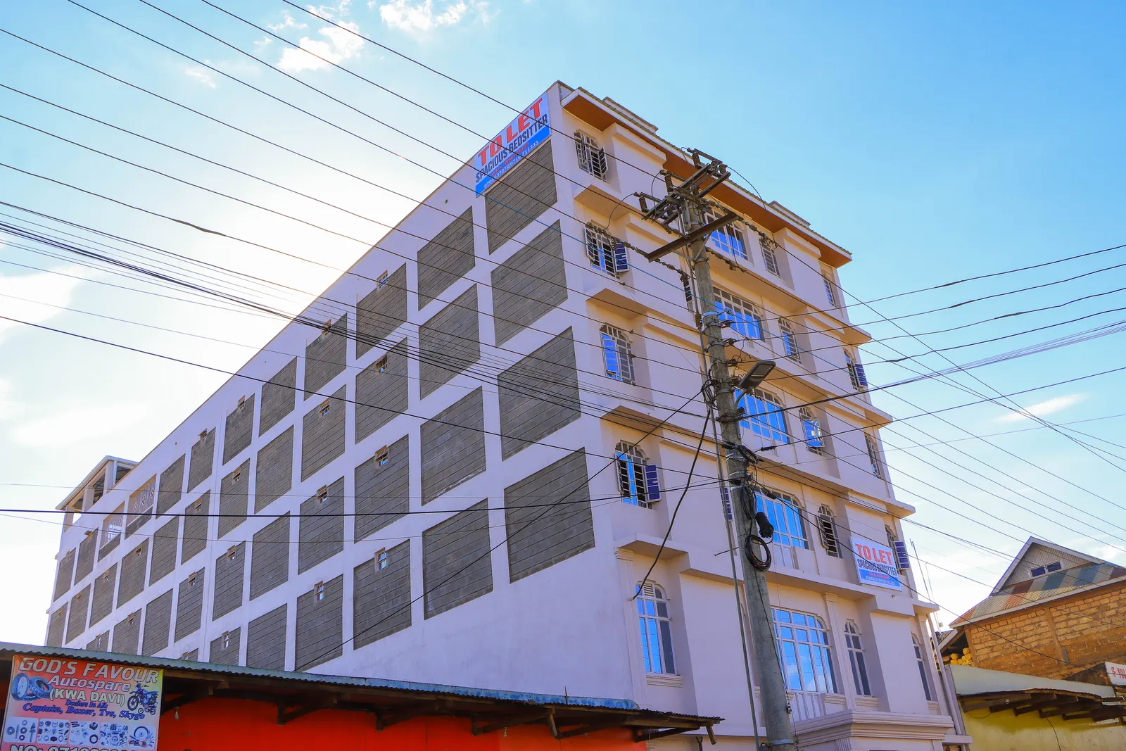 Summit Towers photo 54